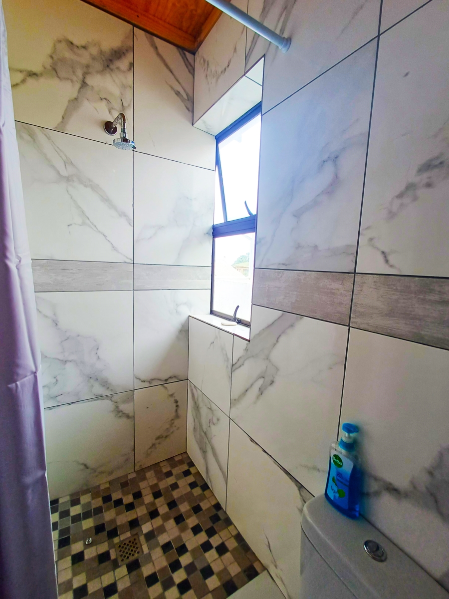 7 Bedroom Property for Sale in Kleinmond Western Cape